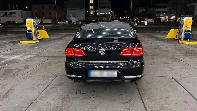 Gebraucht VW Passat 160 PS (117 kW) 2014 Schwarz Limousine
