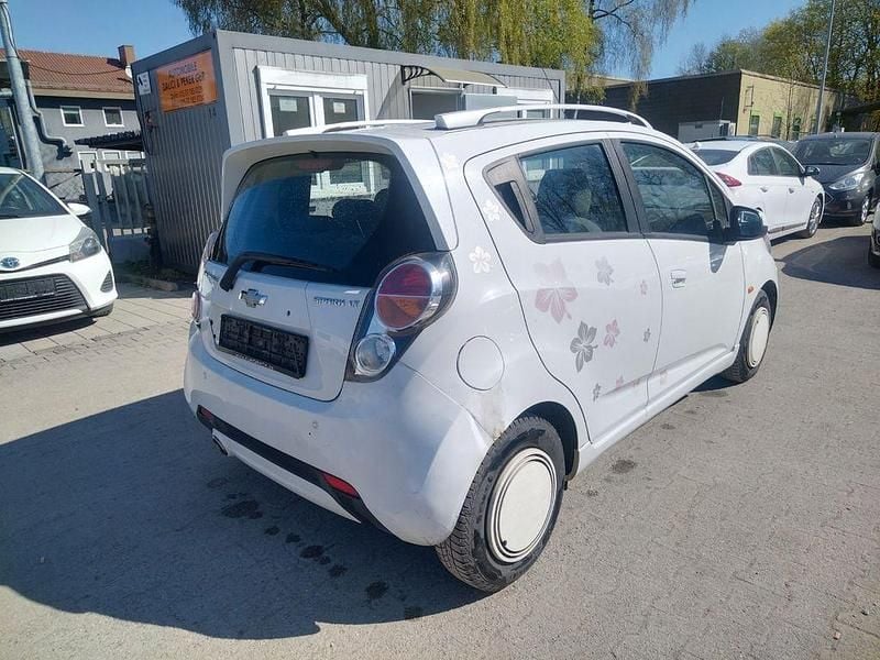 Gebraucht Chevrolet Spark LT 82 PS (60 kW) 2011 Weiß Kleinwagen