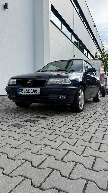 Gebraucht 1997 Opel Astra Cabriolet Cabrio | 2.000 € - Bild 1/4