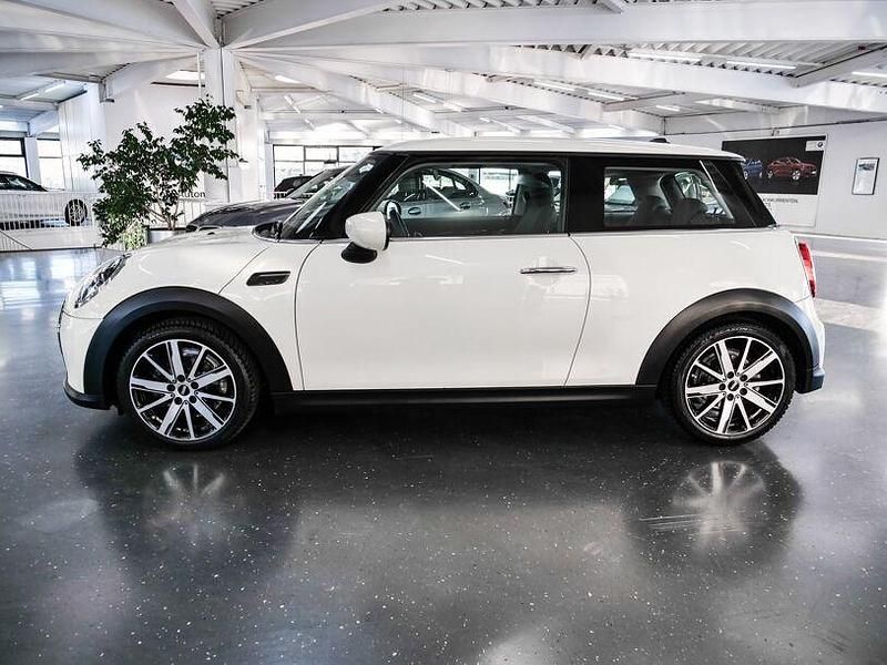 Gebraucht Mini Cooper Classic 136 PS (100 kW) 2022 Weiß Kleinwagen