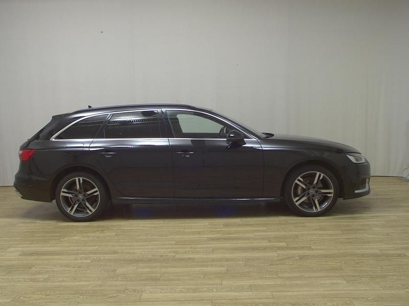 Mythosschwarz metallic Gebraucht 2021 Audi A4 Advanced Kombi | 18.380 € (Guter Preis) - Bild 1/4