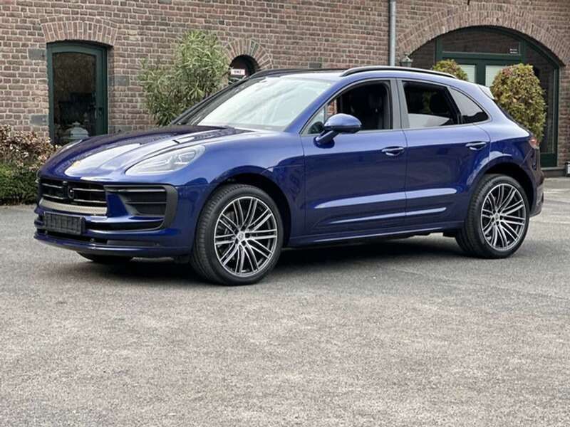 Enzianblaumetallic Gebraucht 2024 Porsche Macan Turbo Sport SUV | 83.790 € - Bild 1/4