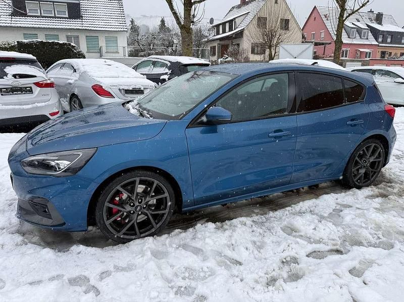 Gebraucht Ford Focus ST 280 PS (205 kW) 2020 Performanceblau metallic Limousine
