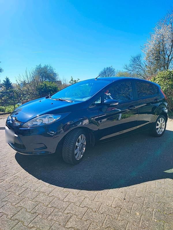Gebraucht Ford Fiesta 82 PS (60 kW) 2010 Schwarz Kleinwagen
