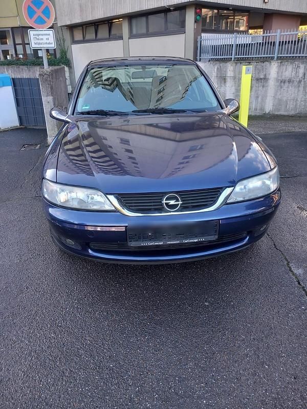 Blau Gebraucht 1999 Opel Vectra Limousine | 1.600 € (Guter Preis) - Bild 1/4