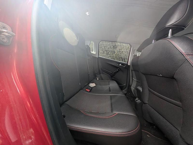 Second-hand Peugeot 2008 GT-line 110 CP (80 kW) 2017 Roșu SUV