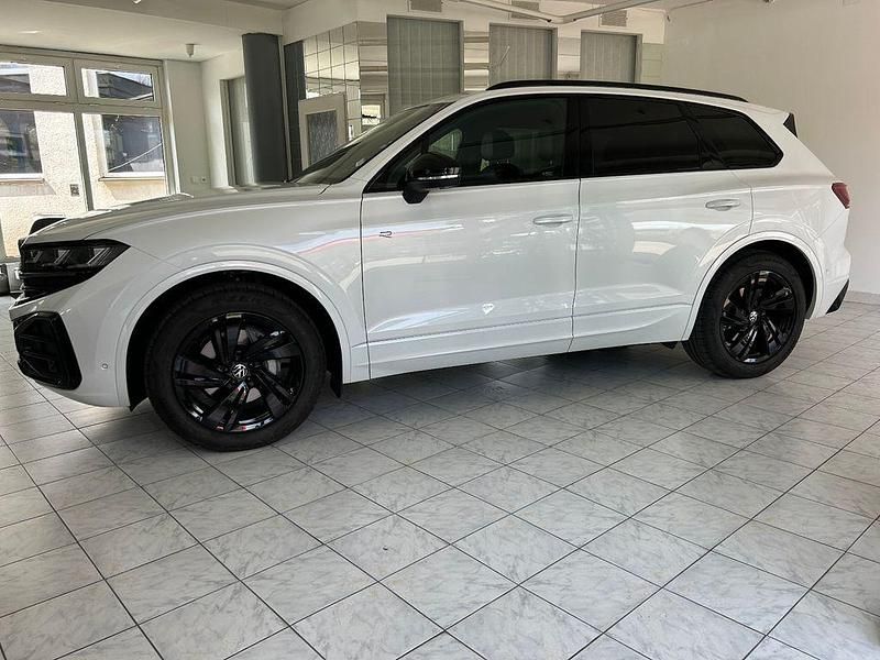 Neu VW Touareg R-line 286 PS (210 kW) 2026 Weiß SUV