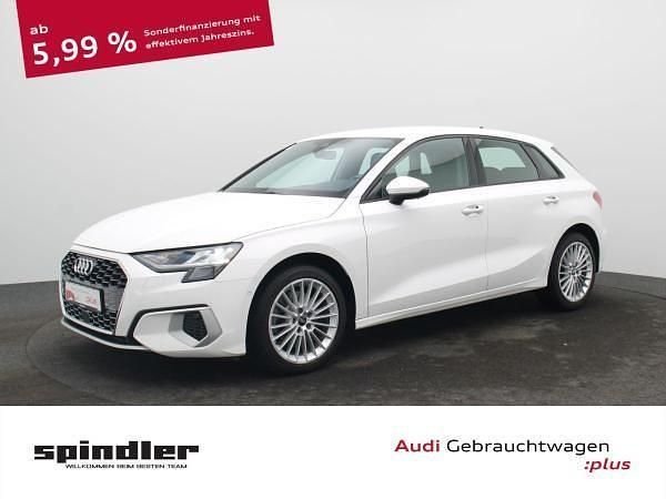 Weiß (ibisweiß) Gebraucht 2021 Audi A3 Sportback Advanced Plus Kleinwagen | 23.481 € (Fairer Preis) - Bild 1/4