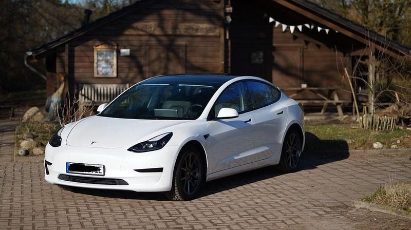 Gebraucht Tesla Model 3 Standard Range Plus 225 kW (306 PS) 2021 Schwarz Limousine