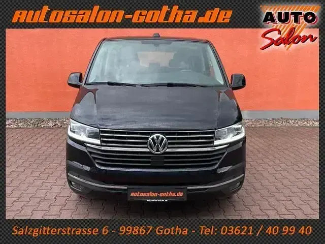 Gebraucht VW Multivan Highline 150 PS (110 kW) 2020 Deep black perleffekt Van / Kleinbus