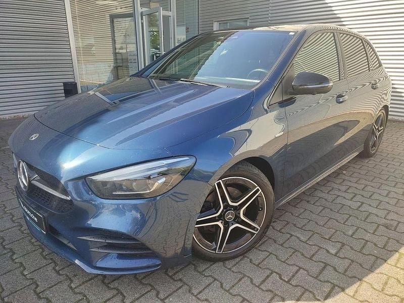 Blau Gebraucht 2020 Mercedes B200 Van / Kleinbus | 17.440 € (Guter Preis) - Bild 1/4