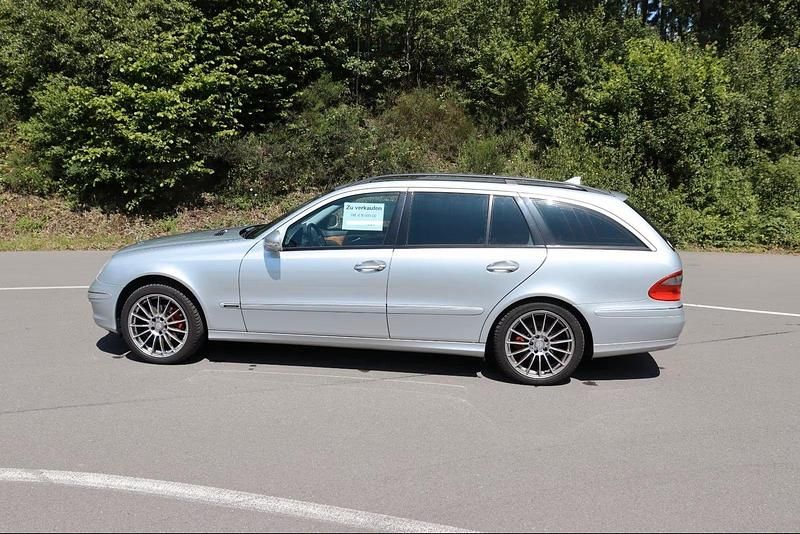 Gebraucht Mercedes E200 184 PS (135 kW) 2008 Silber Kombi
