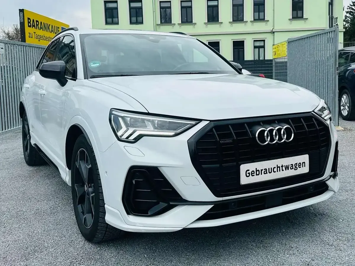 Gebraucht Audi Q3 S-Line 190 PS (139 kW) 2019 Gletscherweiß metallic SUV