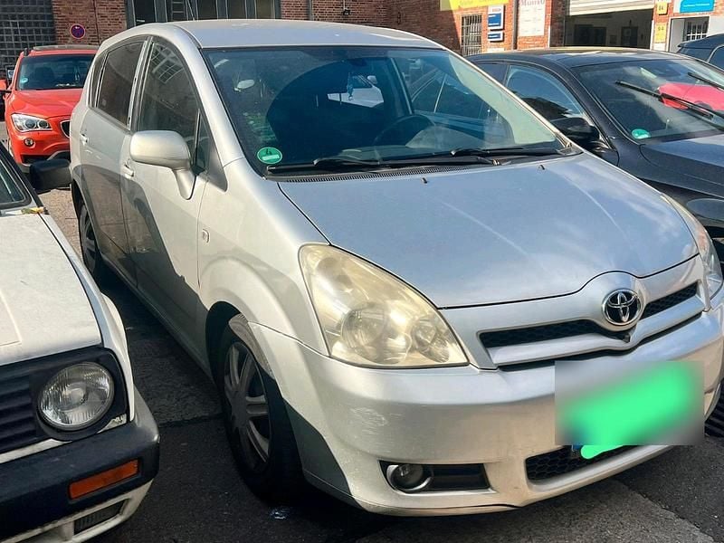 Gebraucht 2005 Toyota Verso Van / Kleinbus | 2.550 € - Bild 1/4