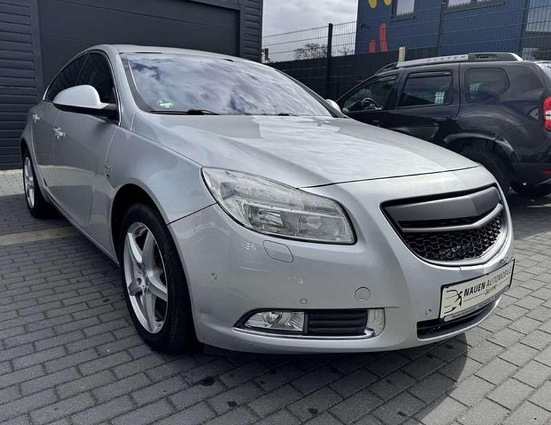 Gebraucht Opel Insignia 131 PS (96 kW) 2013 Silber/grau (metallic) Limousine