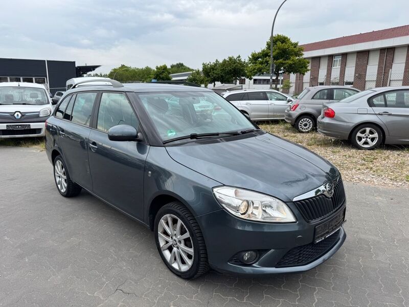 Gebraucht Skoda Fabia Ambition 86 PS (63 kW) 2014 Grau Kleinwagen