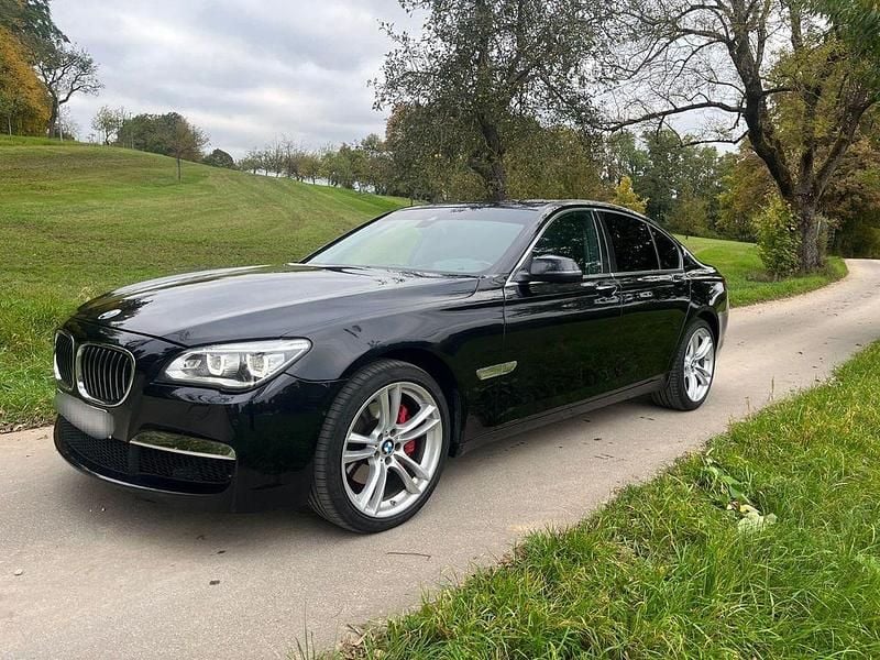 Gebraucht BMW 730 Comfort Edition 258 PS (189 kW) 2014 Schwarz Limousine