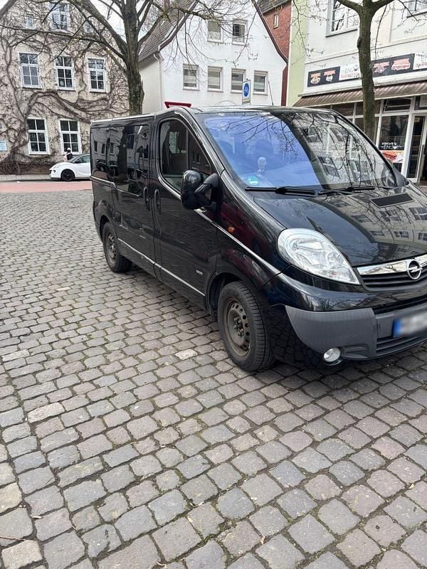 Gebraucht Opel Vivaro 114 PS (83 kW) 2014 Schwarz Van / Kleinbus