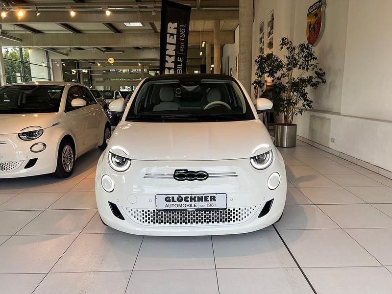 Neu Fiat 500e La Prima 69 kW (95 PS) 2025 Ice weiß Cabrio
