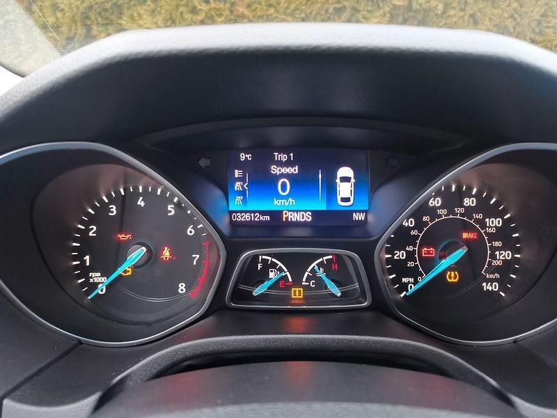 Gebraucht Ford Focus 125 PS (91 kW) 2018 Grau Limousine