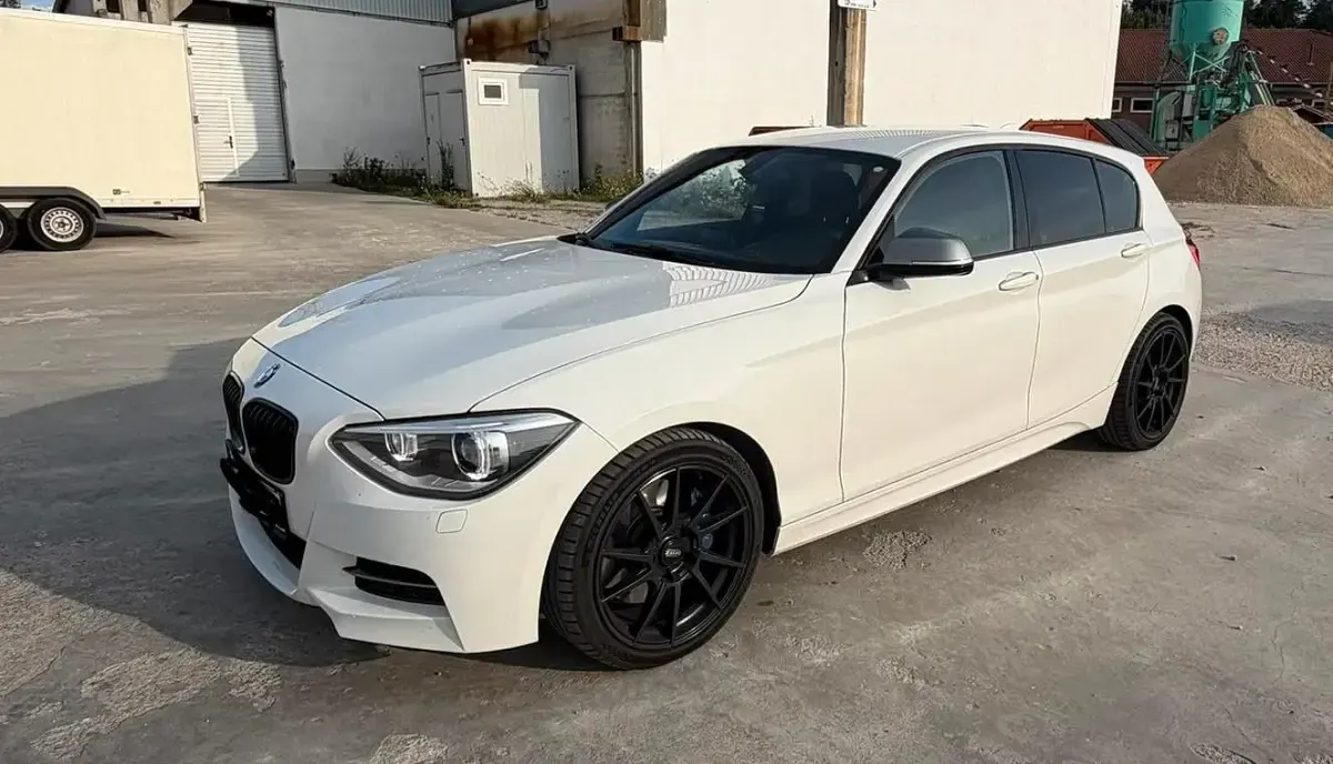 Gebraucht BMW M135 M Performance 320 PS (235 kW) 2013 Weiß Kleinwagen