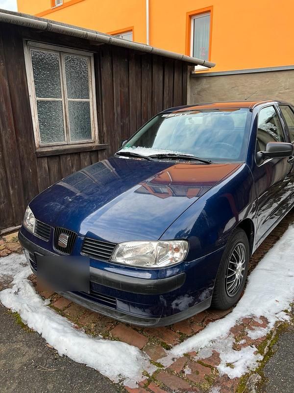 Blau Gebraucht 2001 Seat Ibiza Kleinwagen | 1.500 € (Fairer Preis) - Bild 1/4