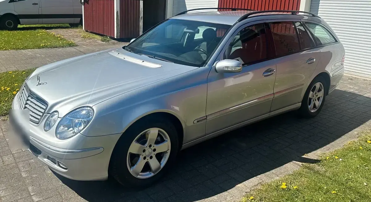 Second-hand Mercedes E270 177 CP (130 kW) 2005 Argintiu Break