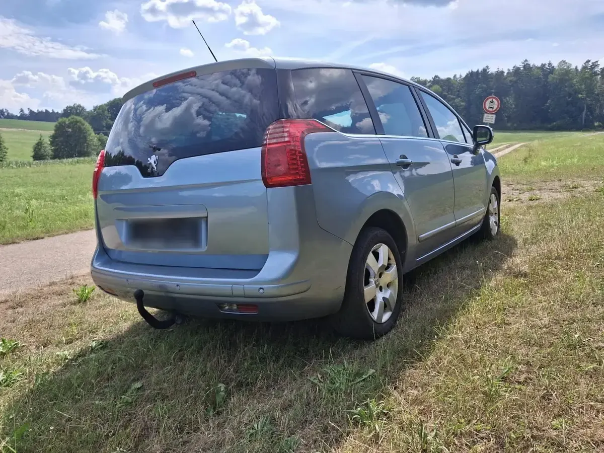 Gebraucht Peugeot 5008 170 PS (125 kW) 2012 Blau Van / Kleinbus