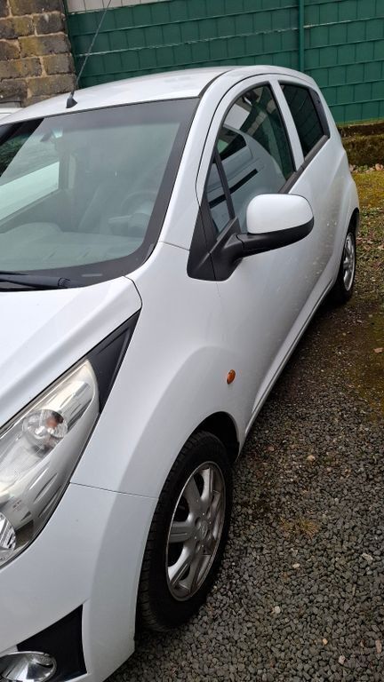 Gebraucht Chevrolet Spark LS 68 PS (50 kW) 2010 Weiß Kleinwagen