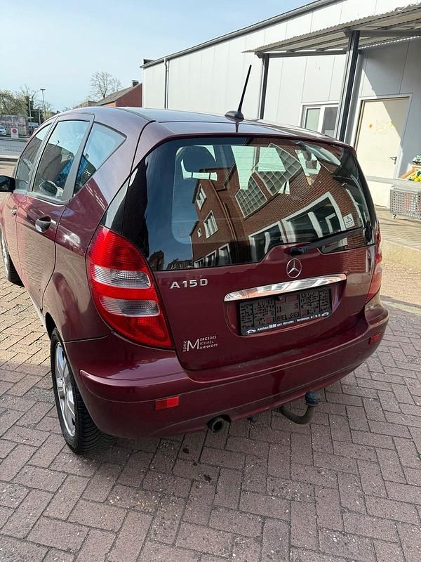 Gebraucht Mercedes A150 95 PS (69 kW) 2006 Rot Kleinwagen