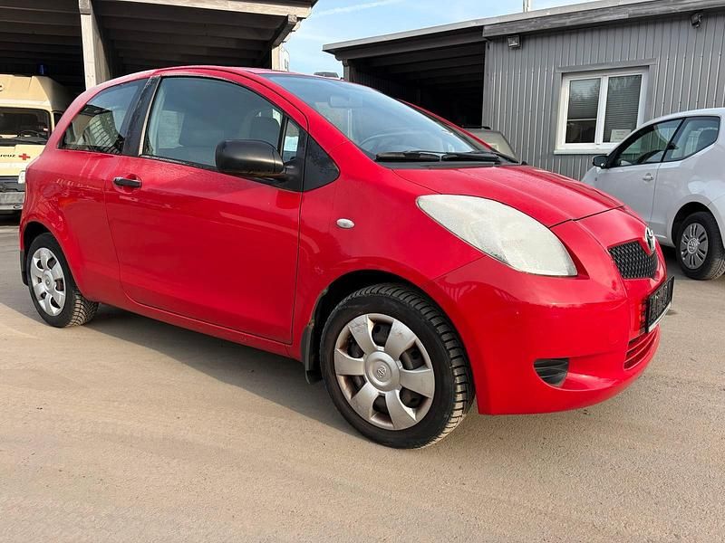 Gebraucht Toyota Yaris 87 PS (63 kW) 2008 Rot Kleinwagen