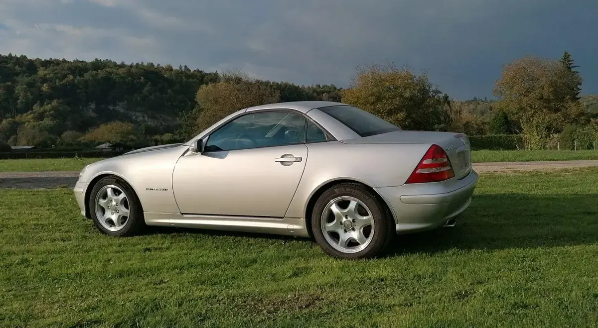 Gebraucht Mercedes SLK230 197 PS (144 kW) 2001 Silber Cabrio