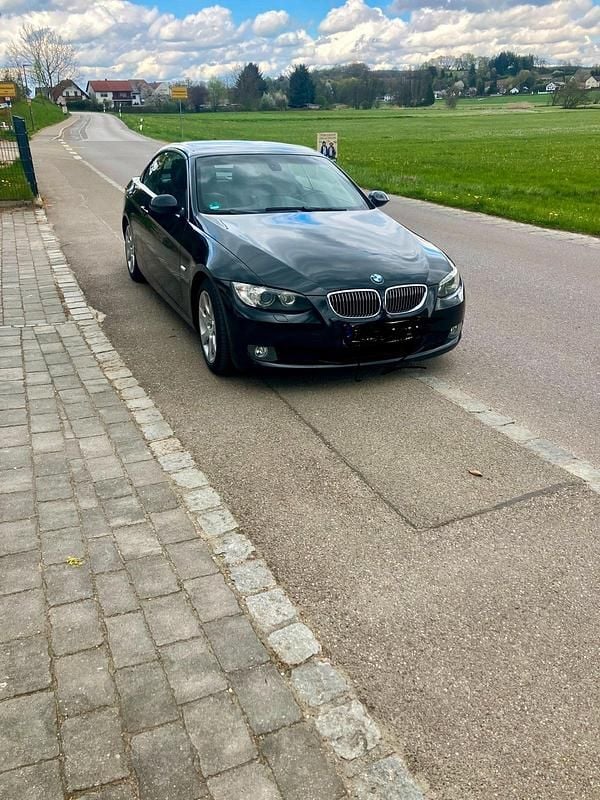 Gebraucht BMW 330 Cabriolet 272 PS (200 kW) 2009 Schwarz Cabrio