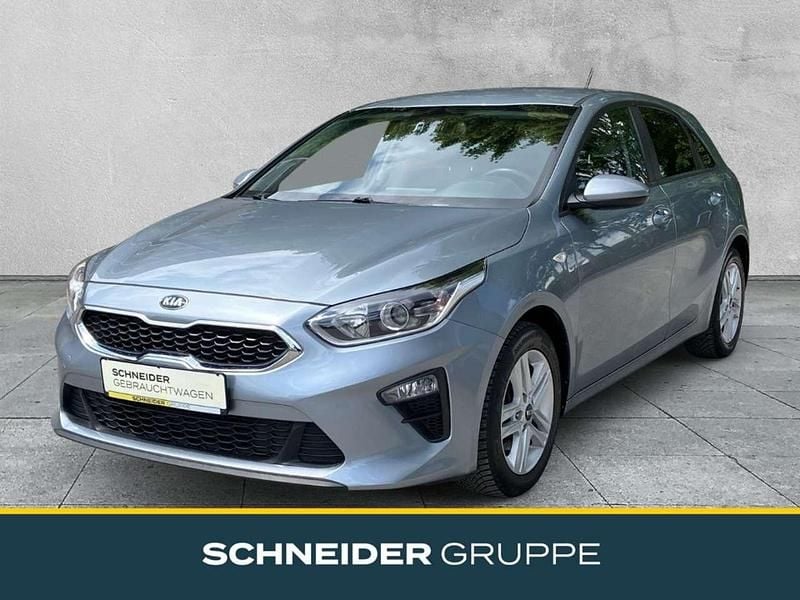 Silber Gebraucht 2020 Kia Ceed Limousine | 13.890 € (Fairer Preis) - Bild 1/4