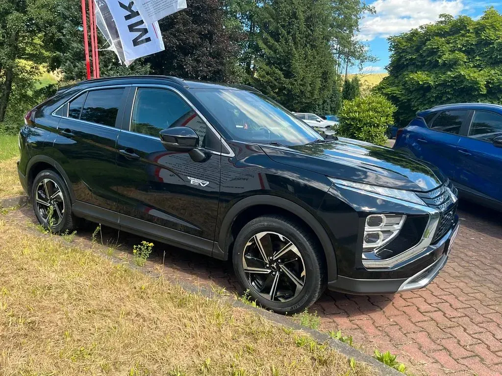 Gebraucht Mitsubishi Eclipse Cross Plus 98 PS (72 kW) 2022 Schwarz SUV