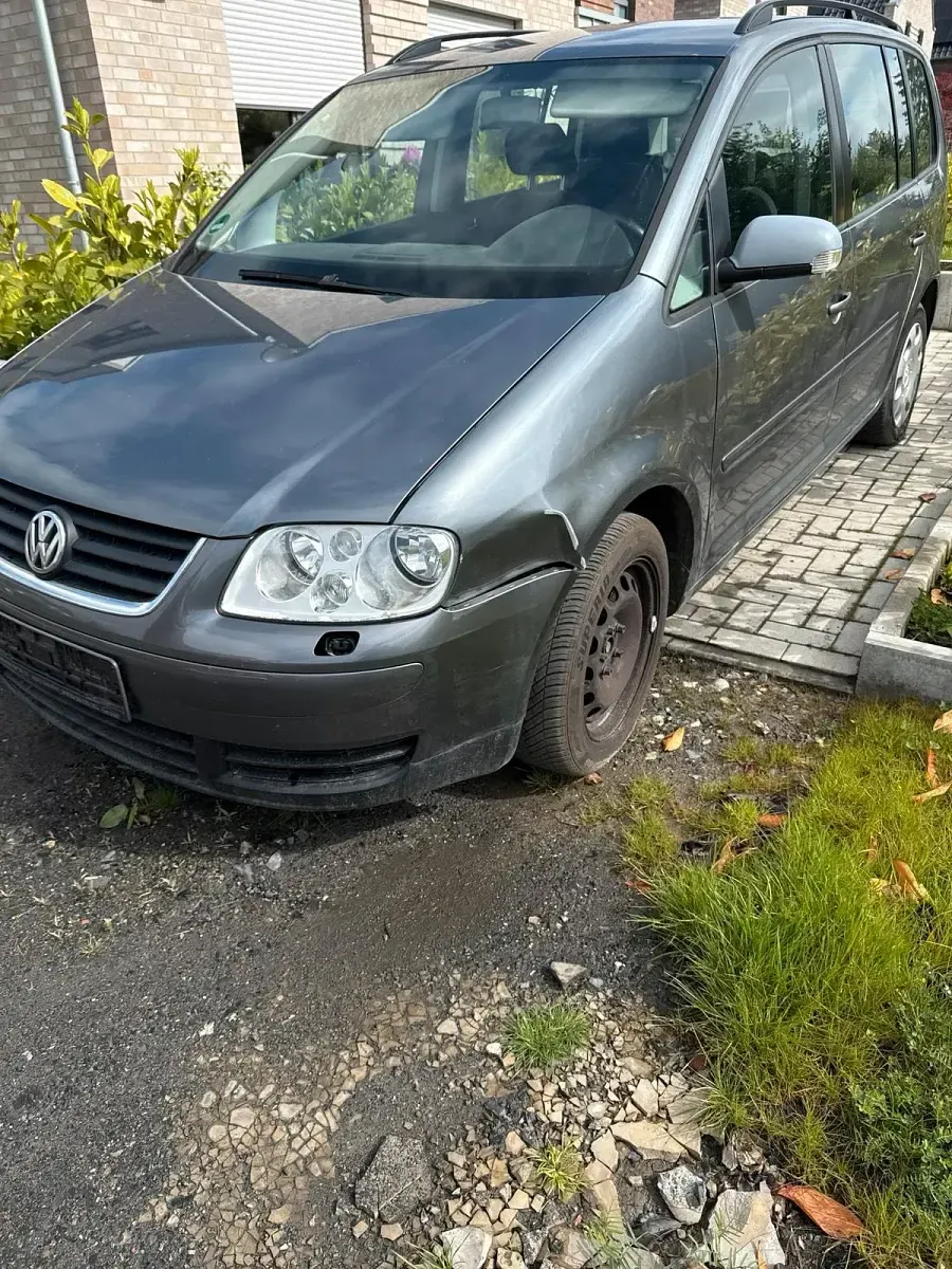 Usata VW Touran 101 CV (74 kW) 2004 Grigio Monovolume