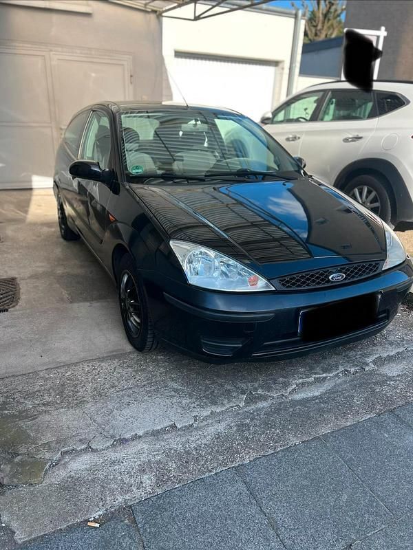 Gebraucht Ford Focus 75 PS (55 kW) 2002 Schwarz Kleinwagen