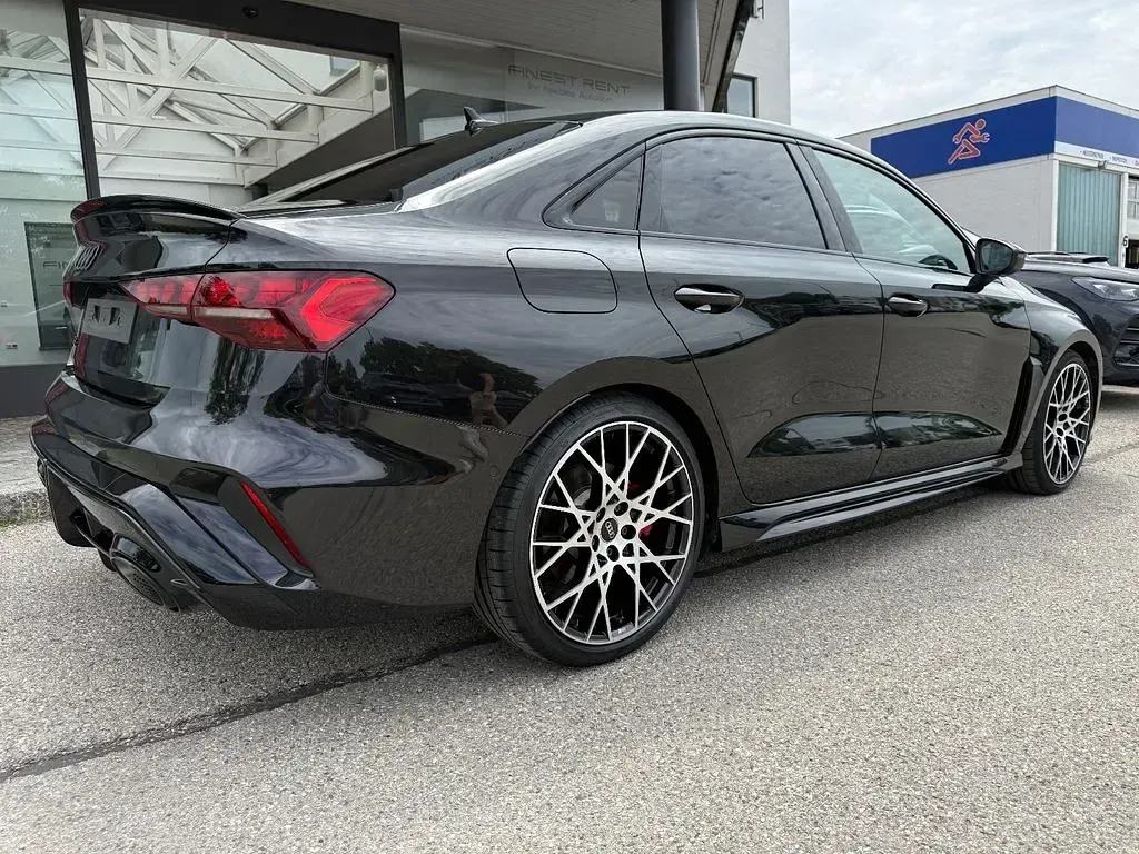 Gebraucht Audi RS3 Sport 400 PS (294 kW) 2025 Schwarz Limousine
