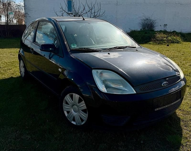 Gebraucht Ford Fiesta 51 PS (37 kW) 2005 Blau Kleinwagen