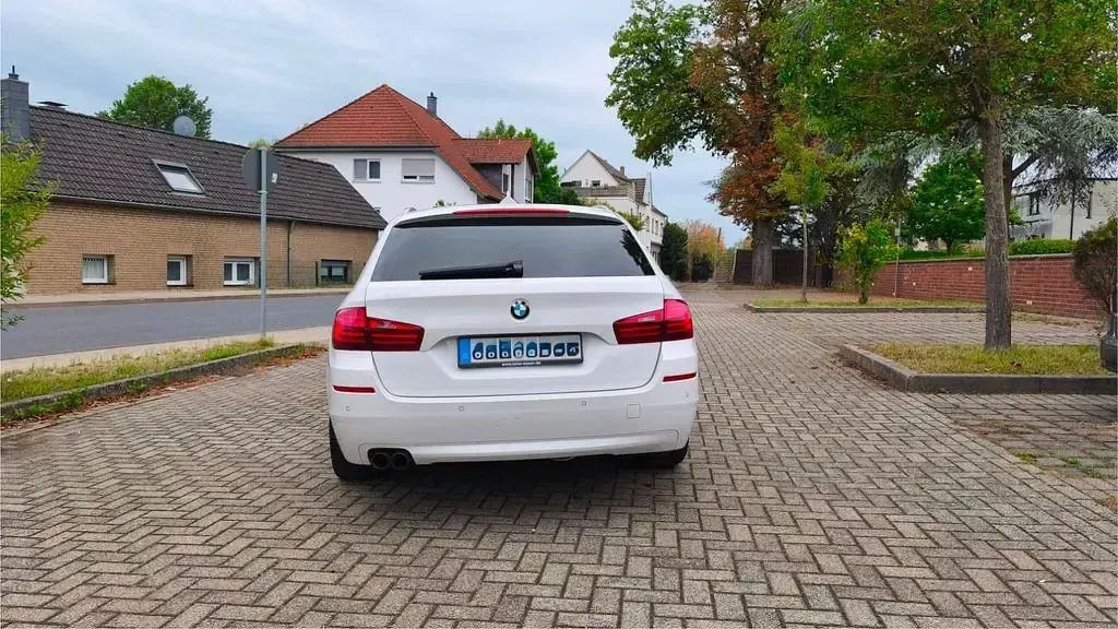 Gebraucht BMW 530 258 PS (189 kW) 2014 Weiß Limousine