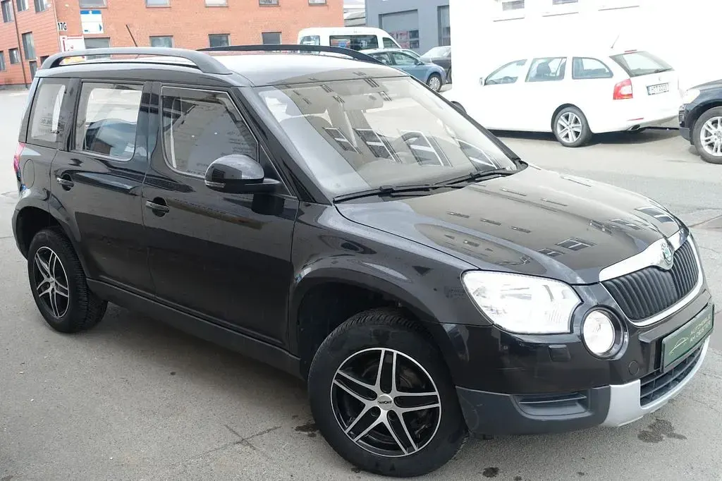Gebraucht Skoda Yeti Plus Edition 110 PS (80 kW) 2013 Schwarz SUV