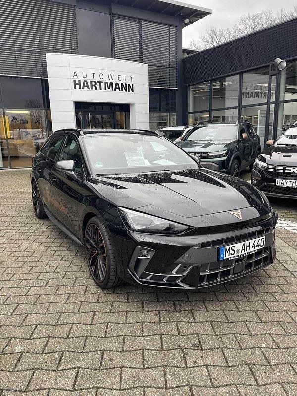Andere farbe Neu 2024 Cupra Leon Kombi | 33.890 € (Teuer) - Bild 1/3