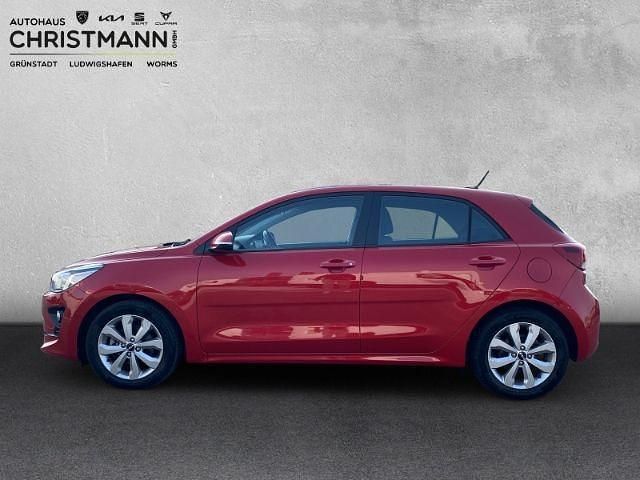 Gebraucht Kia Rio Vision 101 PS (74 kW) 2023 Signalrot Limousine