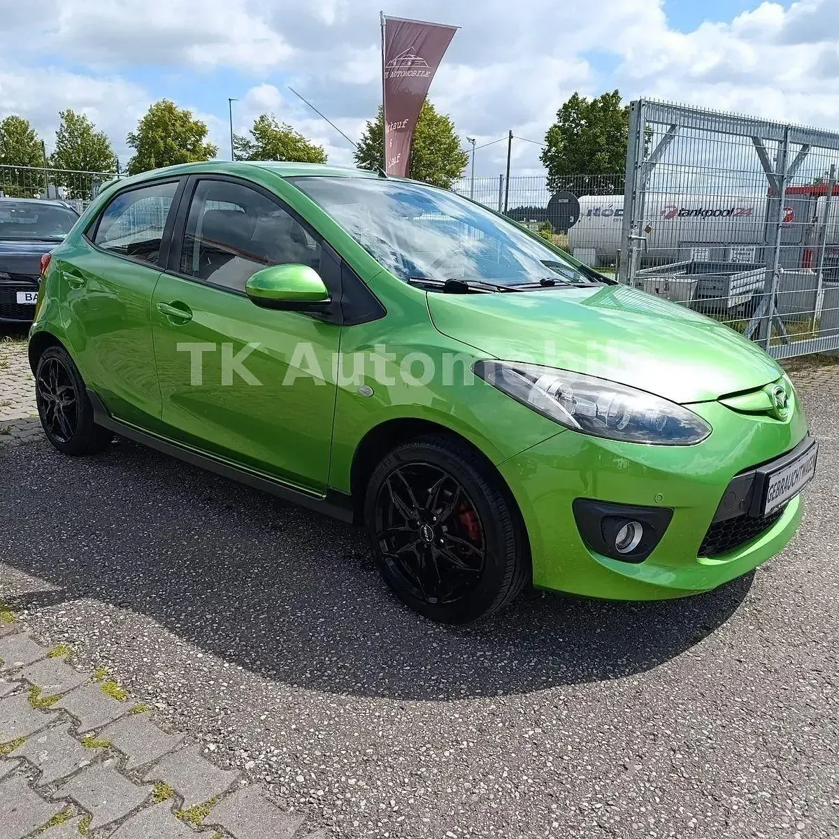 Gebraucht Mazda 2 Dynamic 103 PS (75 kW) 2010 Grün Kleinwagen