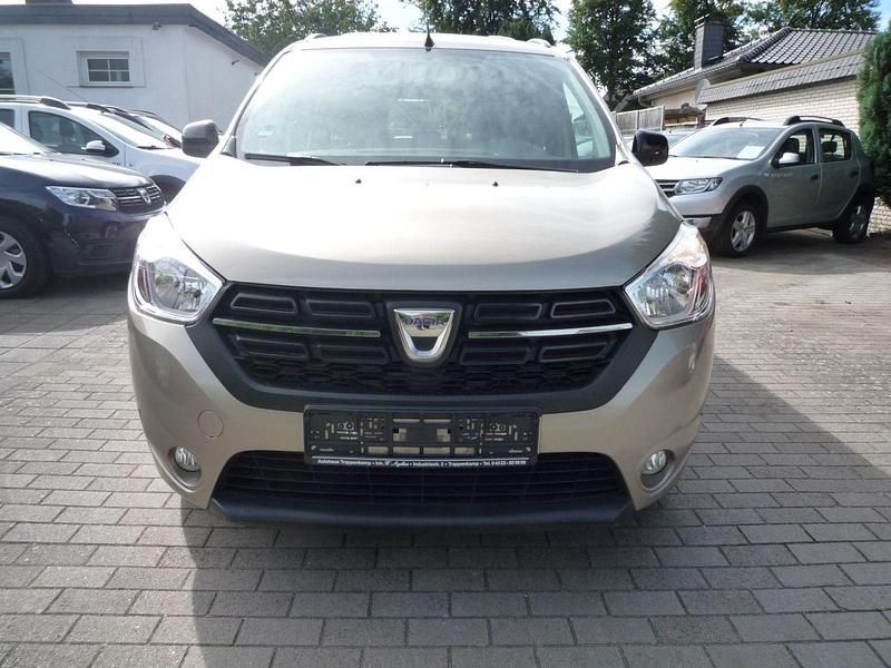 Beige Gebraucht 2020 Dacia Lodgy Comfort Van / Kleinbus | 9.999 € (Superpreis) - Bild 1/4