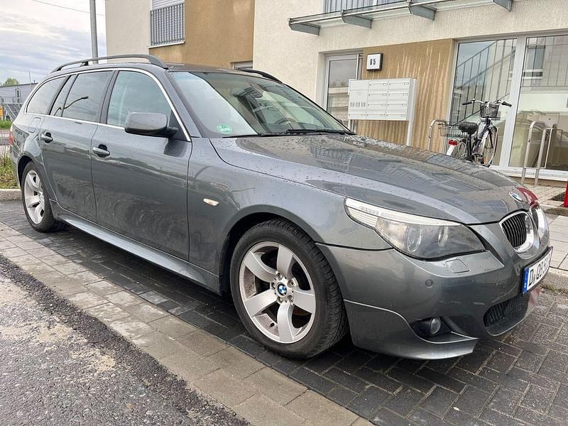 Gebraucht BMW 525 177 PS (130 kW) 2007 Grau Kombi