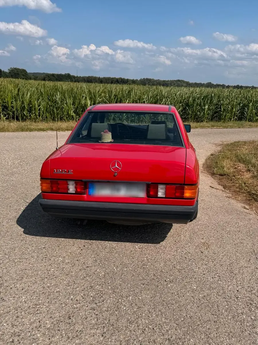 Gebraucht Mercedes 190 160 PS (117 kW) 1987 Rot Limousine