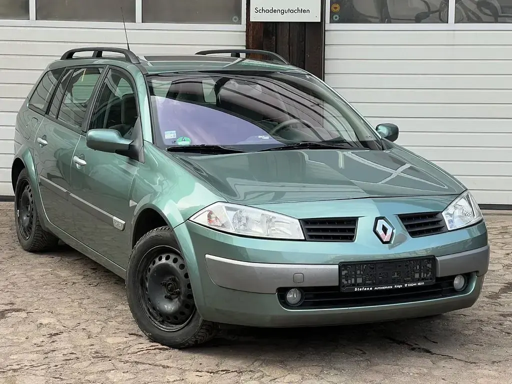 Używany Renault Mégane 113 KM (83 kW) 2004 Zielony Sedan/Limuzyna