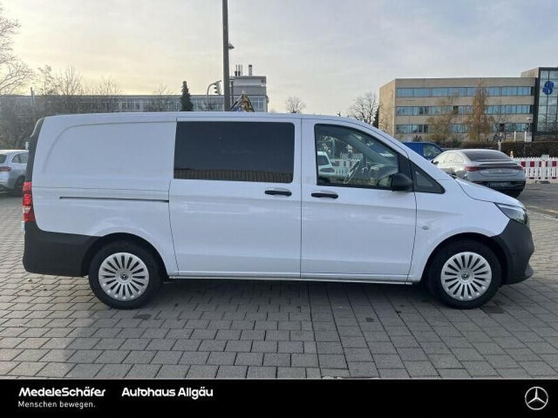 Second-hand Mercedes Vito 163 CP (119 kW) 2024 Alb Van