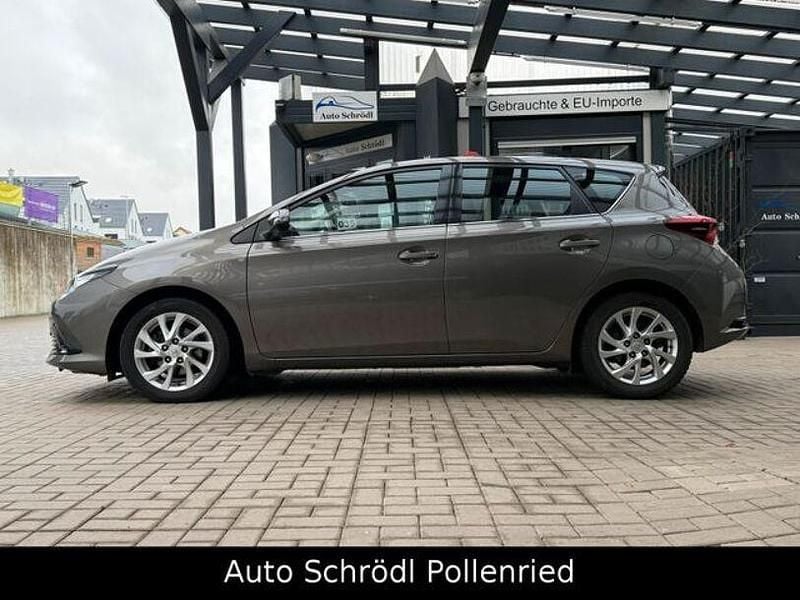 Gebraucht Toyota Auris Multidrive S 116 PS (85 kW) 2017 Grau Limousine